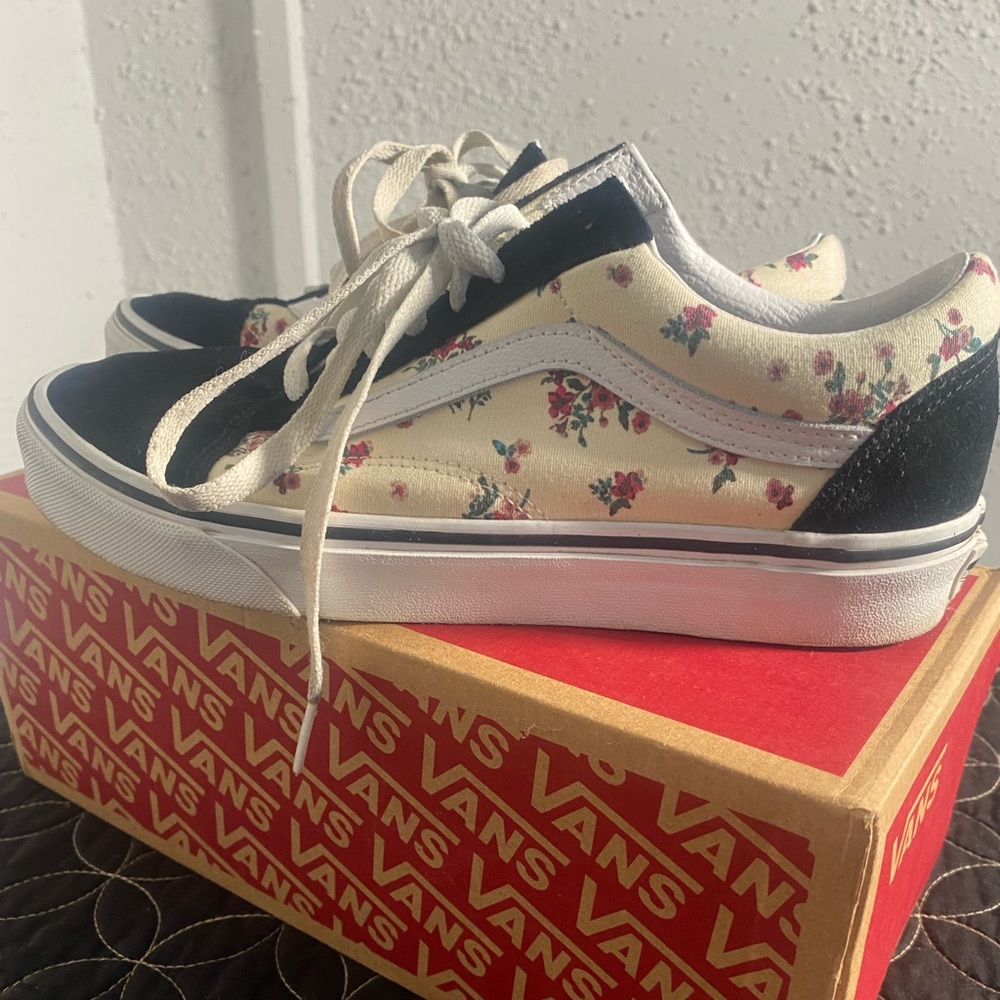 Vans “Off the Wall”
